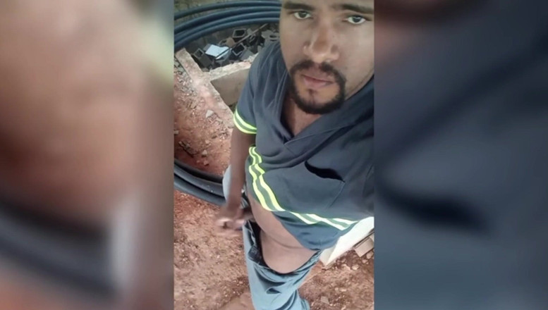 TheBlacKHunterr: melancap tersembunyi di tempat kerja