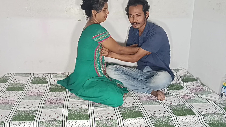 Desi Bhabhi Neha: Tang utha kay chodo la moglie indiana chiede una scopata...