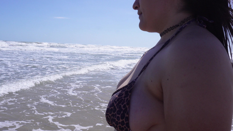 VickyVixen: Berkelip Tetek Saya Di Pantai Bogel