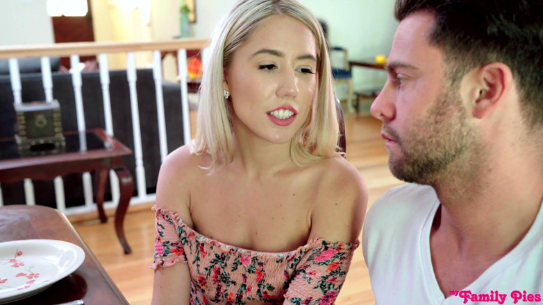 My family pies: Thanksgiving Is for Creampies - S10:e6