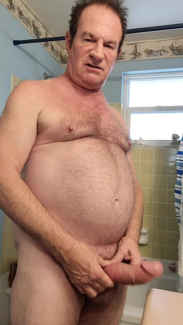 DaddyLNargo: Papi jouit sous la douche