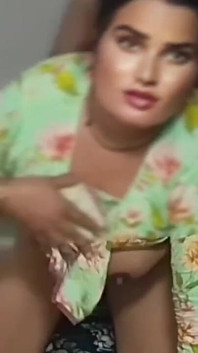 Morjenabb_desi bekas isteri panas kongkek tegar gaya doggy kongkek dalam video viral pasangan panas Bangla