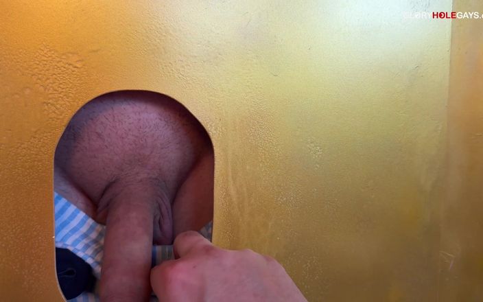 GLORYHOLEGAYS: Itu bukan rencananya - tapi kontol besar cowok ini punya ide...