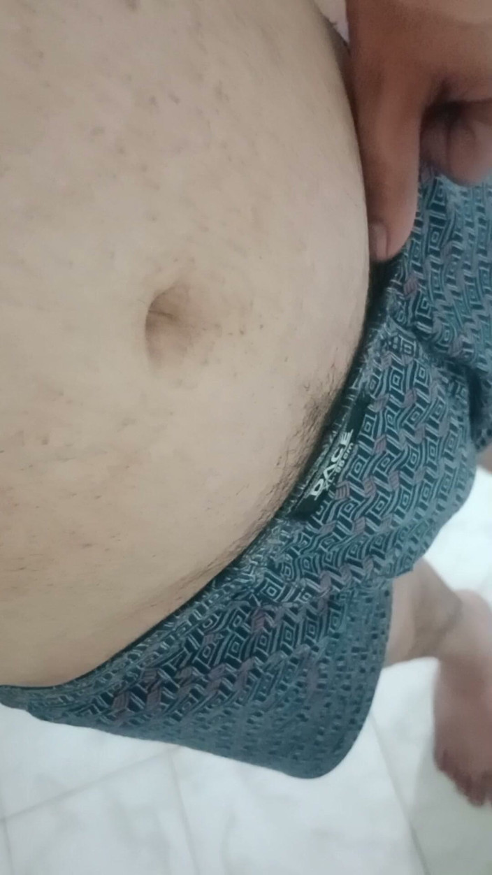 RockyBigBull: ديسي بيج بول منفردا - زب سميك وقذف ثقيل