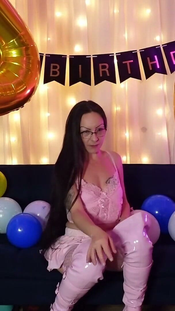 Raven Willow: Spoil Your Favorite Birthday Girl