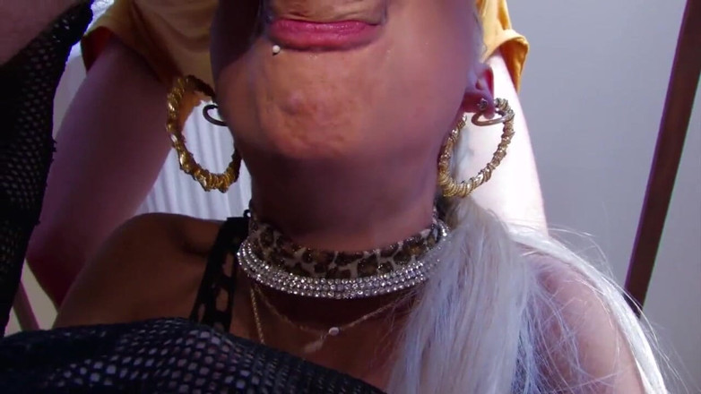 Real Anal Stories: Piercad bystig blond brud älskar rövknull mer än varje piercing på hennes...