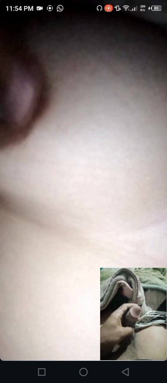 Viral video Pakistani: Grandes tetas mostrando video llamadas sexy en vivo tomando voz...