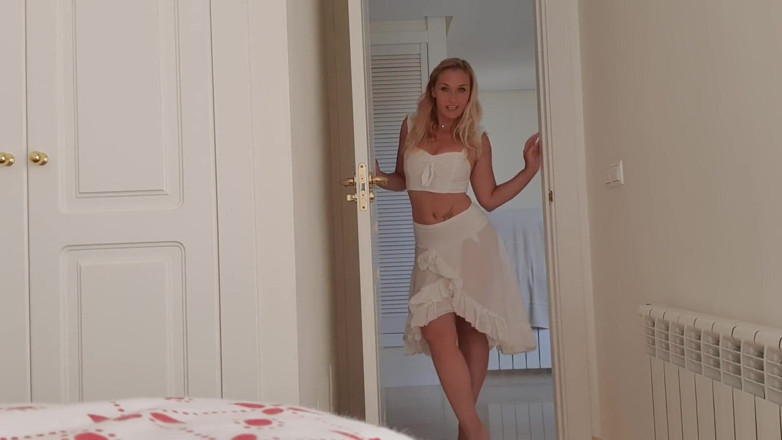 Kathia Nobili: Waking up with Kathia
