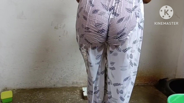 Ankurpriya000: Menengok adik ipar yang cantik