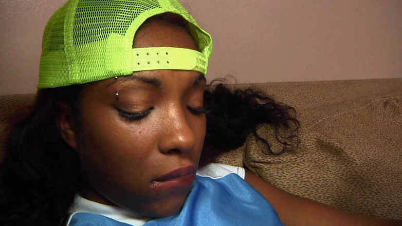 Xfamster: Flickor njuter av heta slickspel efter sport