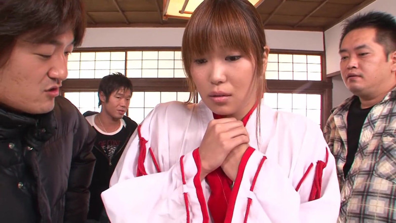Pure Japanese adult video ( JAV): Brutta ragazza giapponese gioca con i giocattoli prima di schizzare...