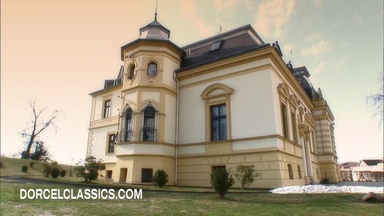 Dorcel classics: Analny trójkąt z Rose i Cindy Dollar
