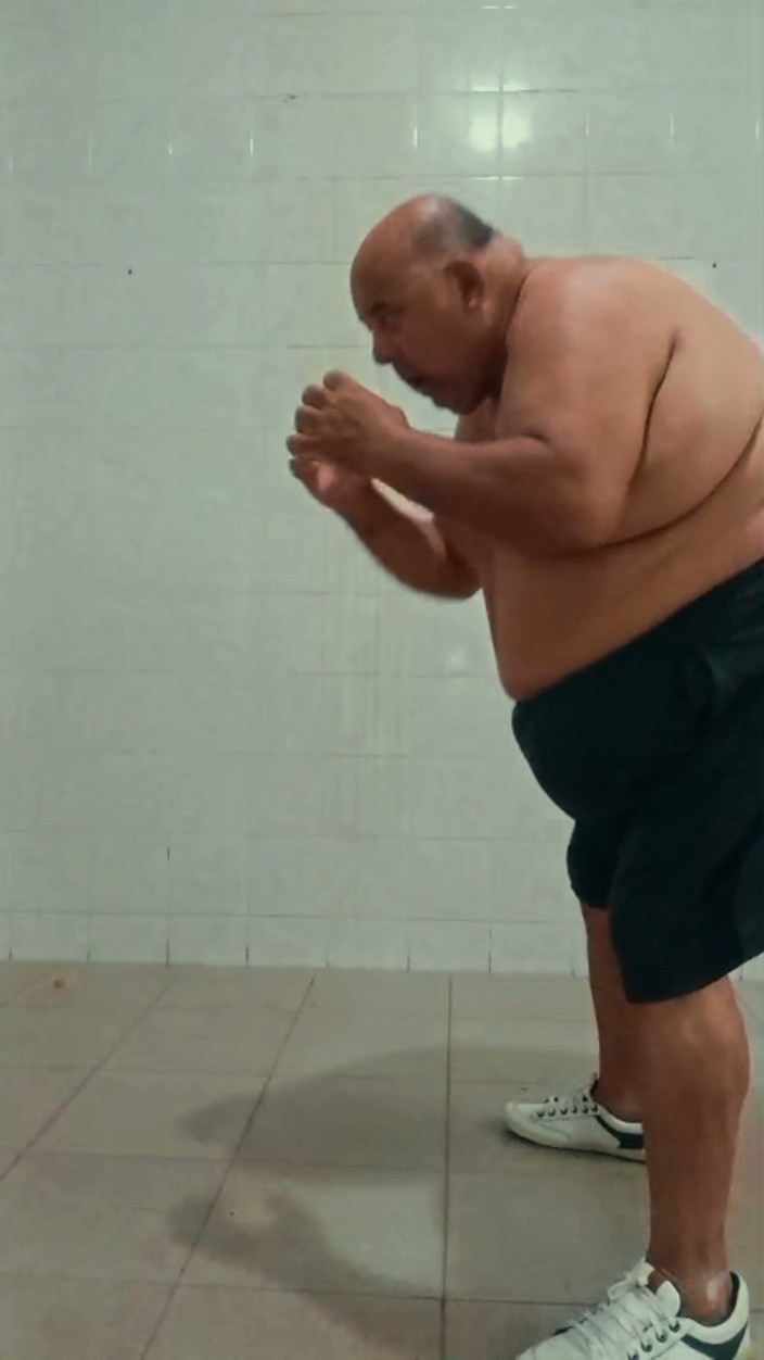 Punchbagplz: You Are Standing Right in Front of Bubba Wrestle!