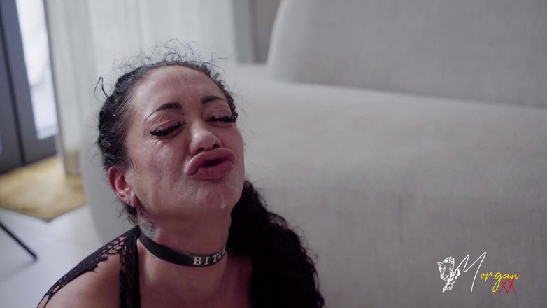 Cumbizz: MILF olandese con tette enormi e un sedere enorme viene...
