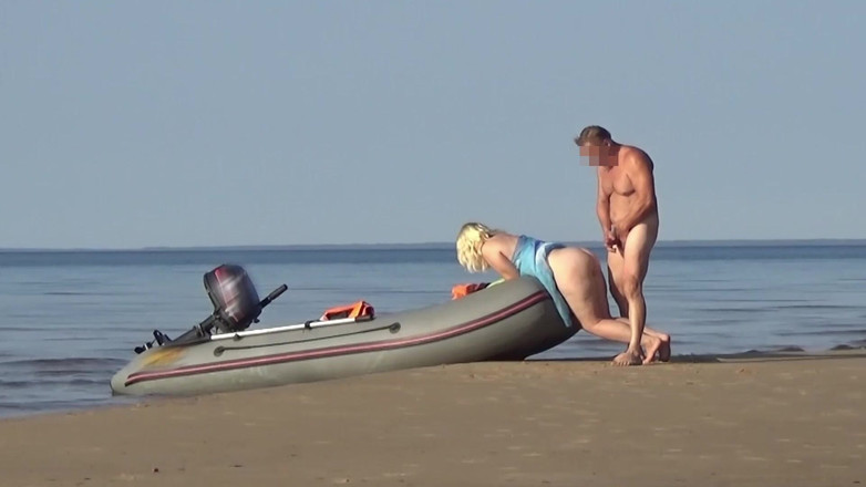 StrongSrg: Boatman Fucked a Hot Tourist