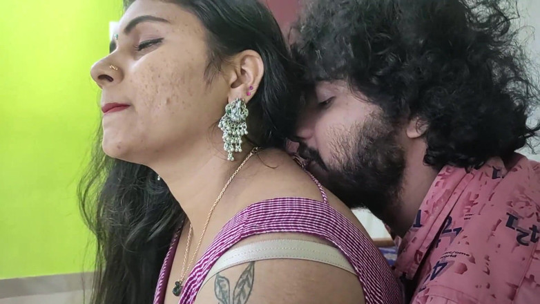 Vaigavarun45: Saree Removal and Hot Romance with Sex by Vaishnavy and...