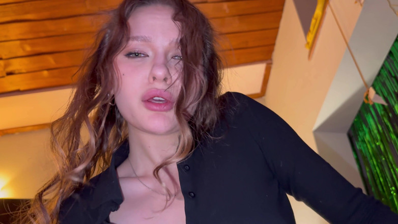 Alexa Poshspicy: POV:義理の妹はカードで彼女のお尻に負けました。開いたお尻に