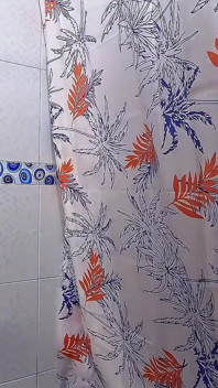 Tertangkap sepupu tiri saya mandi dan dia merayu untuk air mani saya (pov)