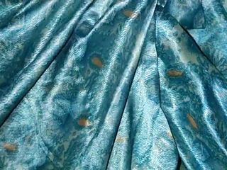 Satin And Silky: Satén de seda masturbación con la mano porno - semen en...