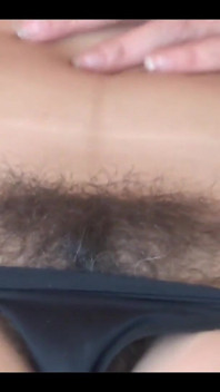 Je veux que tu te branles pendant que tu me filmes en train de me masturber et que tu éjacules devant moi, demande à ta belle-mère