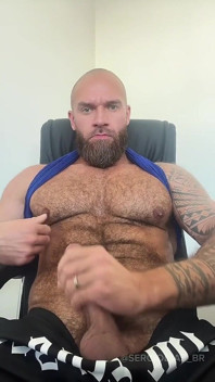 Big Muscle Bear Jerking and Cums