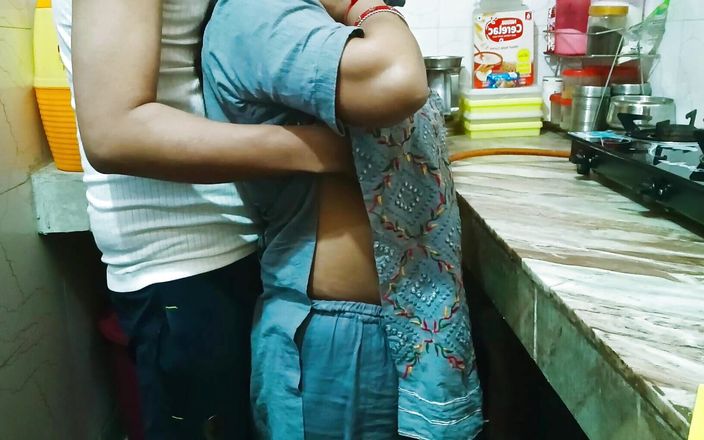 Sex romance video: Bhabhi đụ đít trong nhà bếp