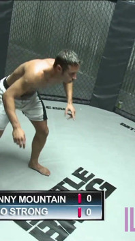 Milf mit dicken titten liebt, wenn sie in ihre getrimmte muschi gefickt wird