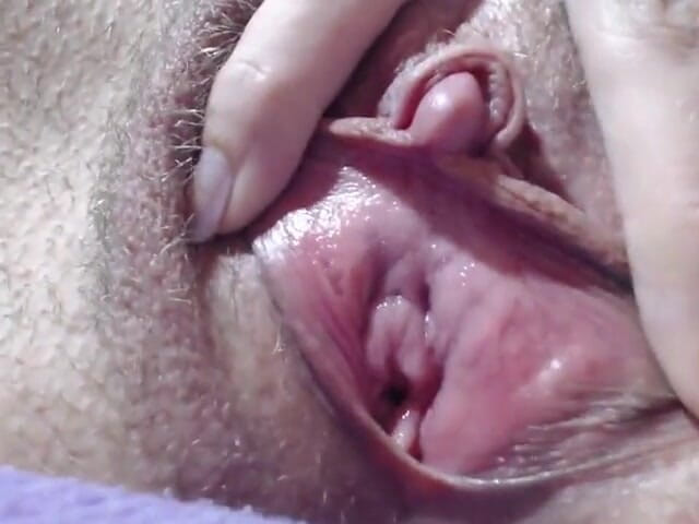 Cuteblonde666: Amatuer teen big clit jerking and orgasm
