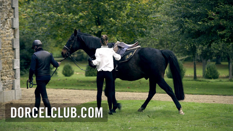 Dorcel Club: 和2个漂亮女郎的热辣3P