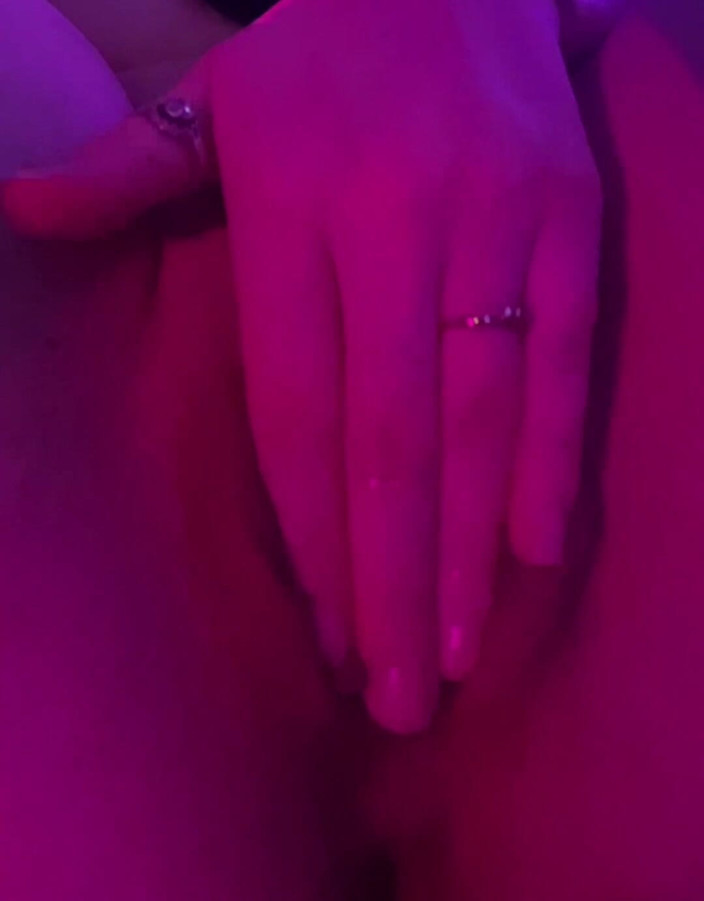 Wwebgirl: 我的阴户想要你的精子。My Fansly - Minapyr
