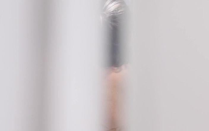 Countess diamond: Roommate Submissive - Watching Me in the Shower