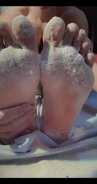 Body and Flour Art That Fascinates