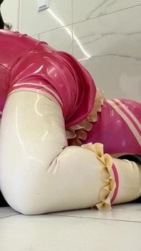 Sissy-academy, część 7 - Sissy, chodź i pij