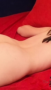 Sculacciata e cazzo duro la mia sorellastra