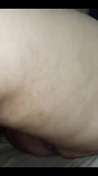 毛深い脇の下のマンコのクソ中にインドの猫のおならの音を聞く