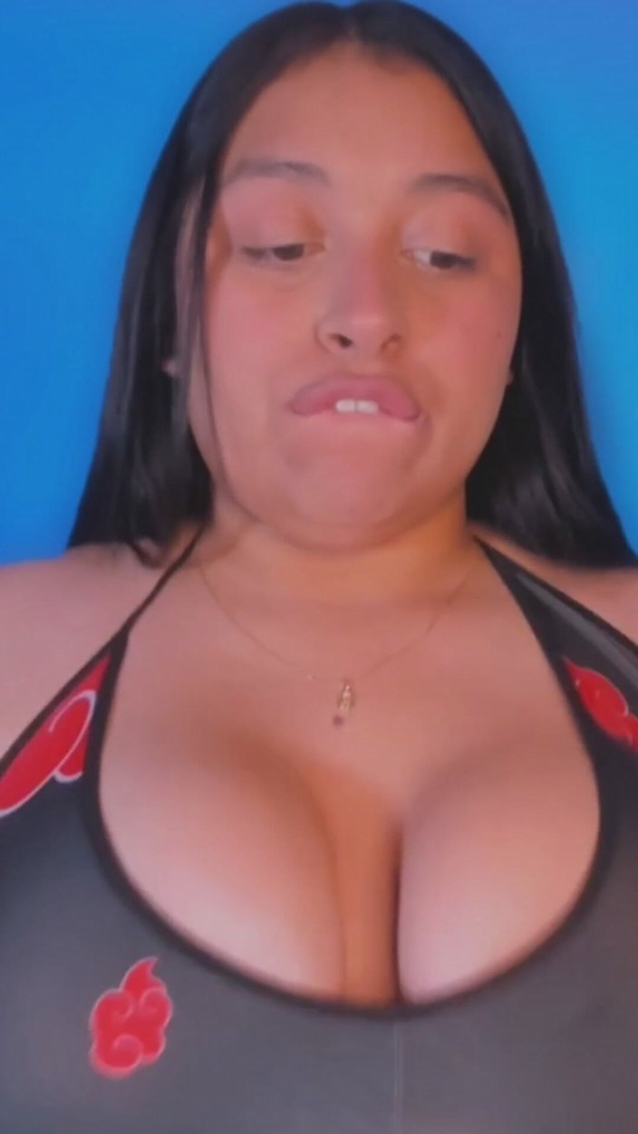 soysofiarodrigu: A Big Tits