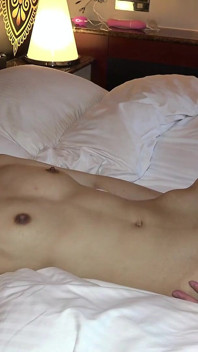 Ángel asiático 24583