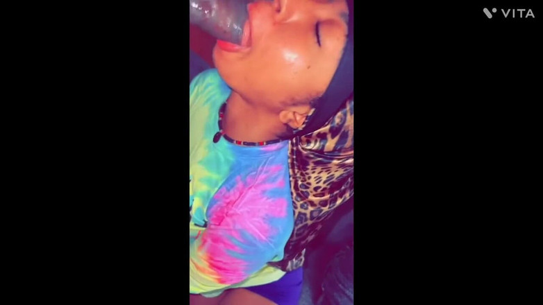 Fijii pornbox: ホットな女の子が男の家を掃除した後、お小遣いのために尻を突かれるティーン