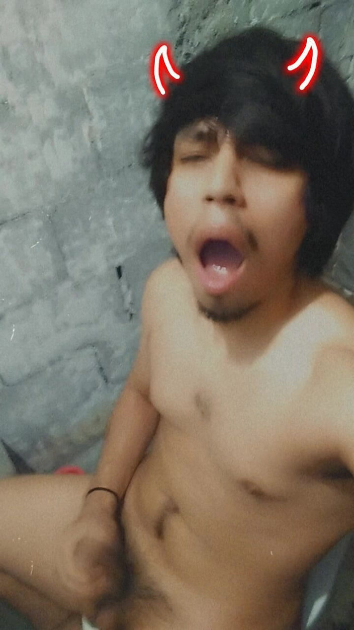 AlexAlejandro13: 厕所 Lucifer