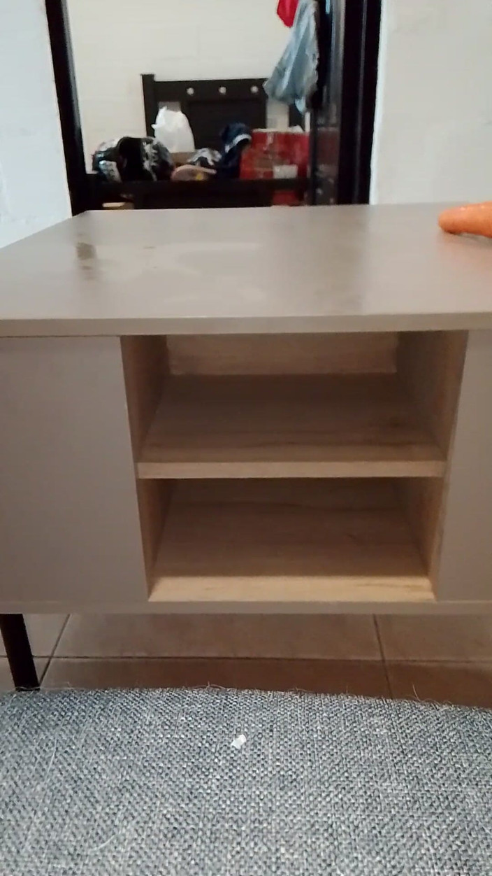 femboyass469: Un femboy sexy baise et se masturbe dans la cuisine...