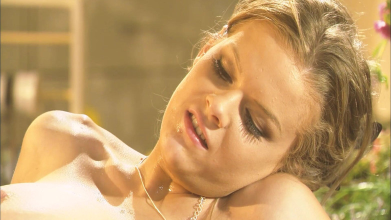 SEXUAL SIN: Ateşli kızlar sahne 2_exuberant sarışın ev hanımı götten sert sikiliyor ve...