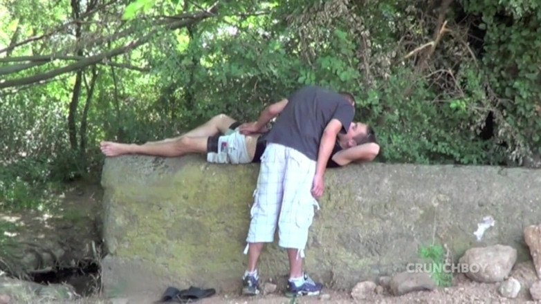 Crunch Boy: Follada en exhib al aire libre por romantik