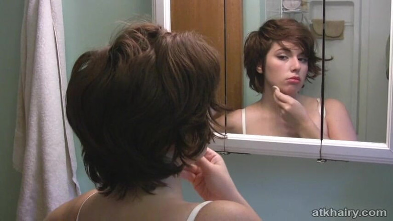 ATK Hairy: Kıllı amcık oyunu