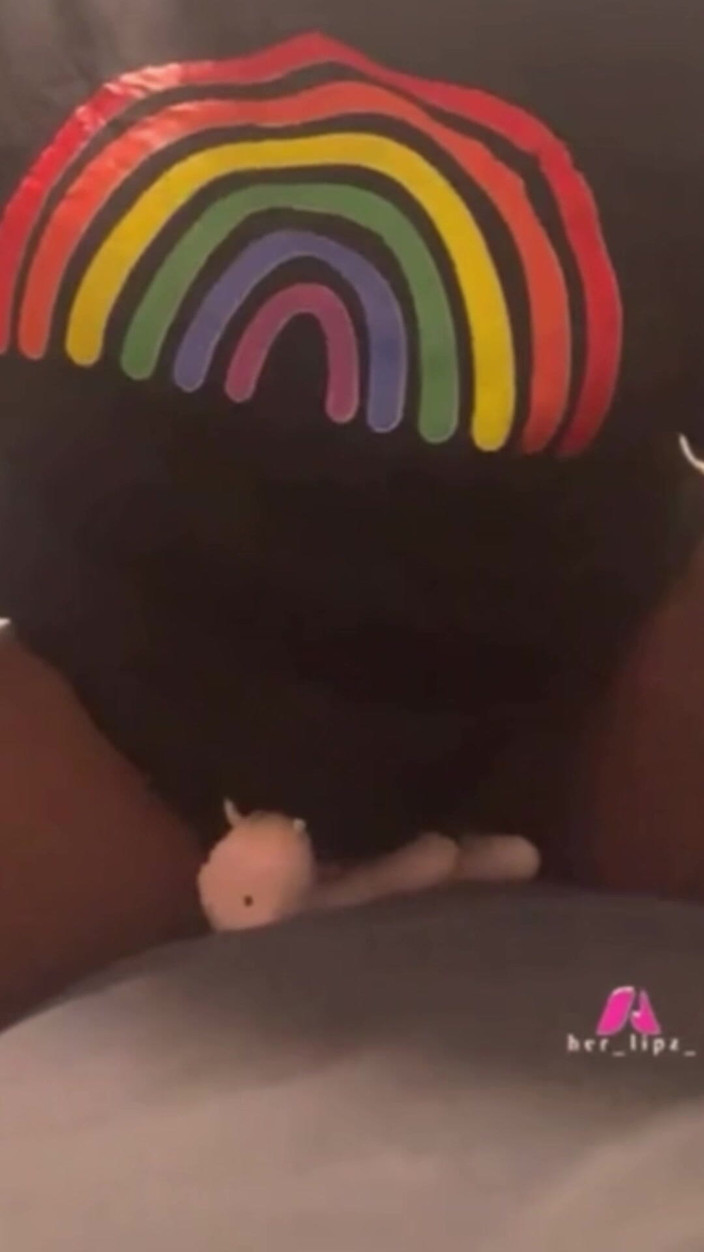 Anye Meshell: Lesben-scissoring-pride-special!