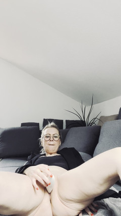 Mia Hase: Mia Hase a její sebe-šukání se Všemi Stefany našeho světa....