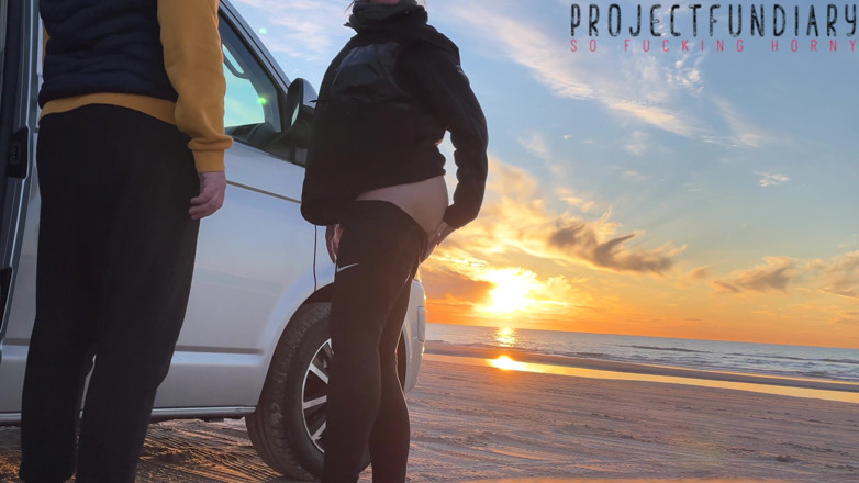 Projectsexdiary: Seks matahari terbenam di pantai dalam bingkap yoga