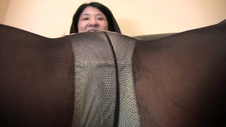 Asian Mature Climax: MILF Asia berbulu membentangkan kakinya dan dipermasa di casting
