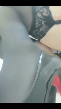 Babies Like to See Black Stockings and Big Butts