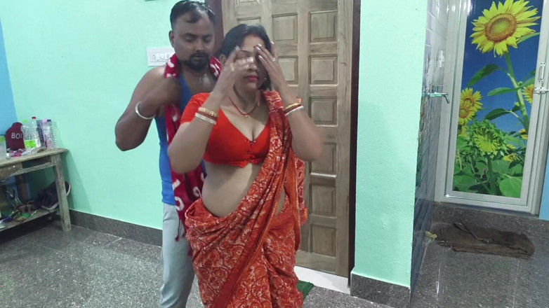Sona bhabhi: Frumoasă indiancă din Bengal sari Wali Bhabhi futută în față muie...