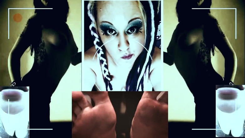 Campsissyboi: 可怕的继妹会告诉你，如果你不玩她把你变成一个同性恋游戏